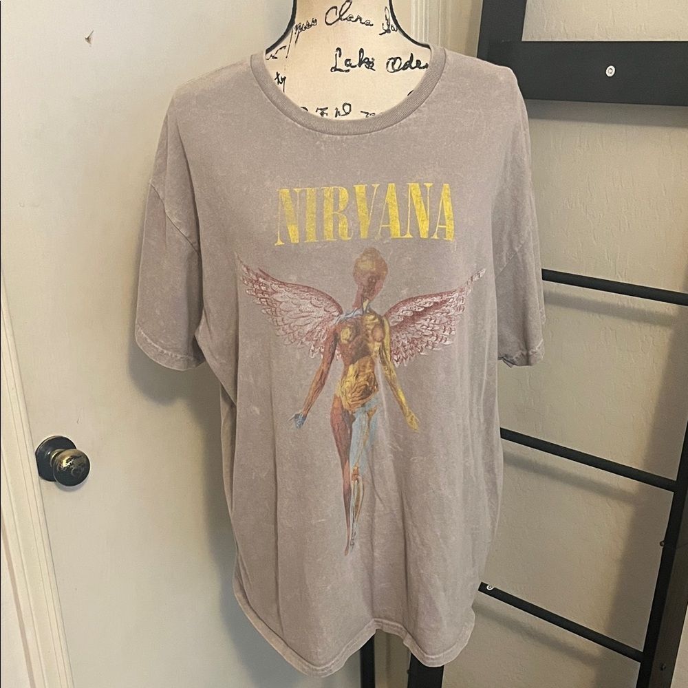 Nirvana In Utero Design Gray Distressed Graphic Pullover T-Shirt Music Band